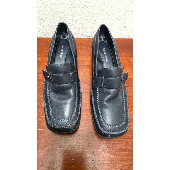 Naturalizer Women's Black Leather Loafers Slip-On Design Low Heel Size 6.5W - Picture 2 of 8
